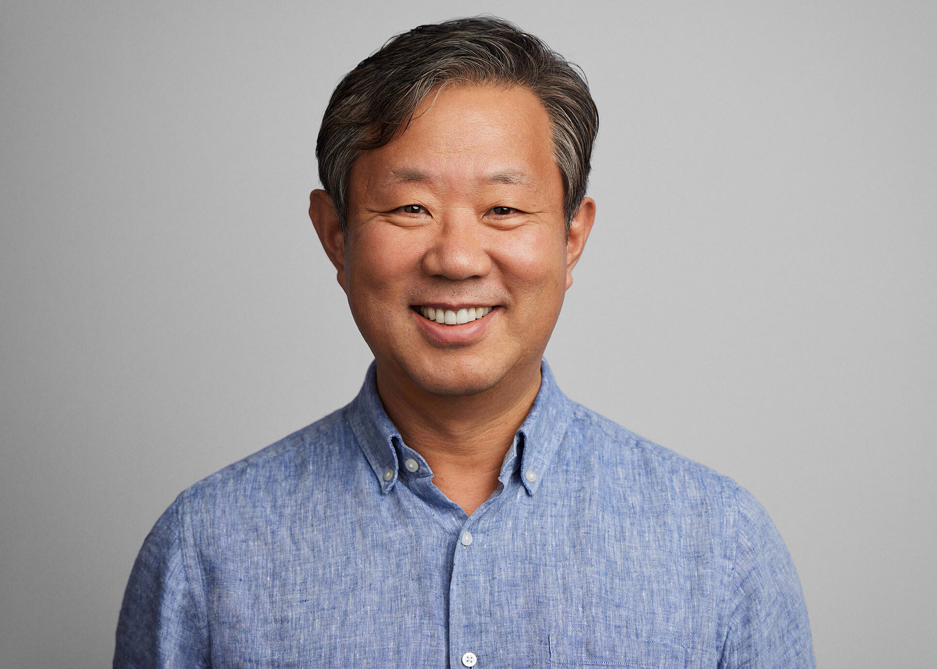 Professional trade show headshot photographer convention portrait booth corporate event photography nationwide - example 25