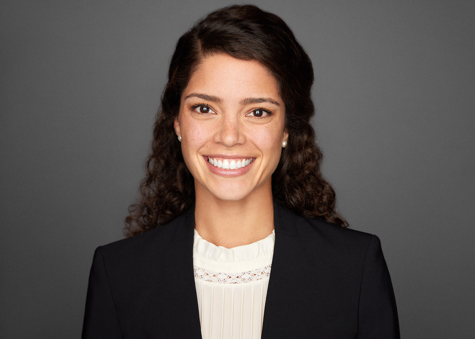 Professional corporate headshot photography Chicago woman