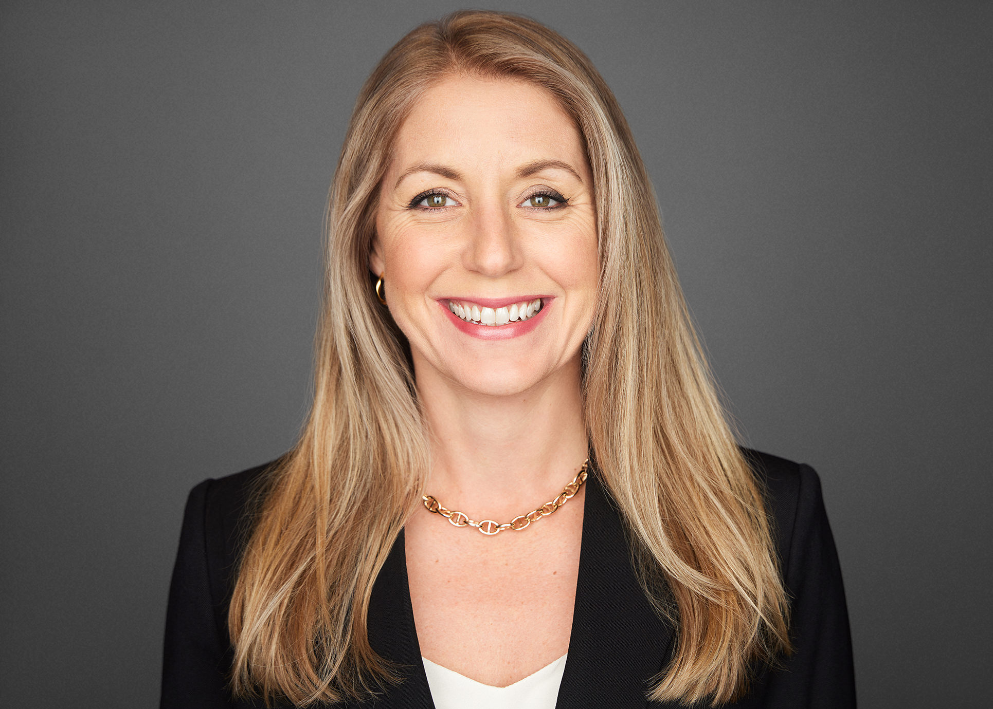 Professional corporate headshot Chicago LinkedIn profile photography