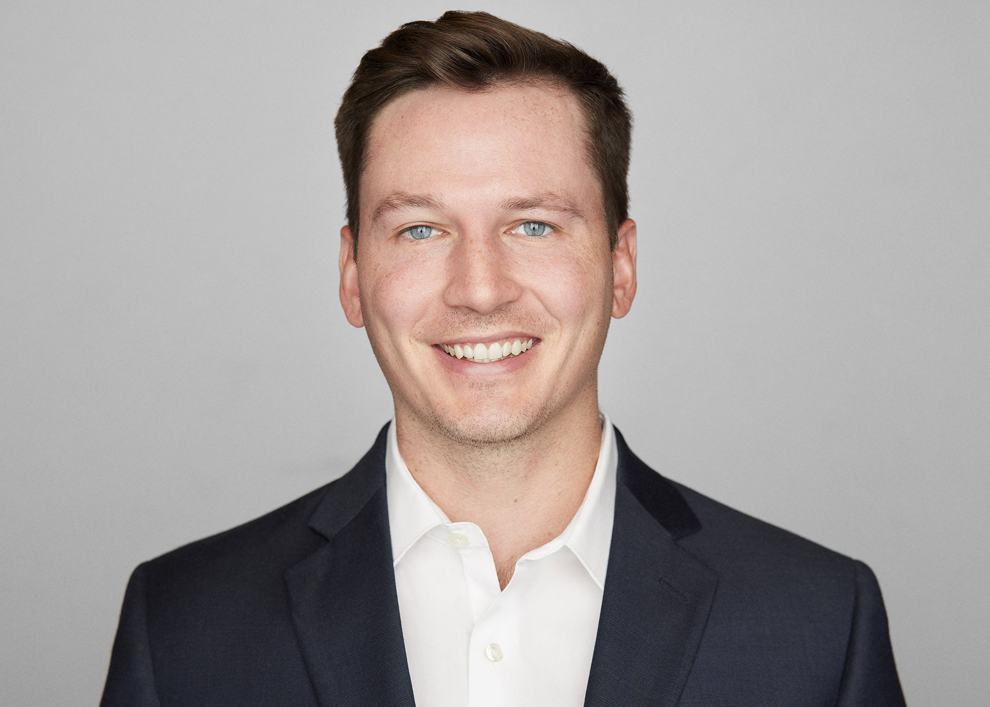 Chicago professional new hire employee corporate headshot photography - example 16